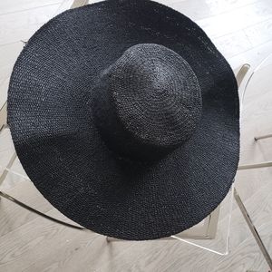 Aritzia Auxiliary Black Sun Hat